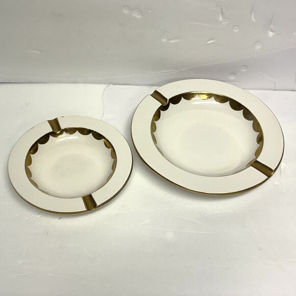 Vintage KB Ashtrays Made In Italy White With Gold Trim MCM Decor Set Of 2 - Picture 1 of 11